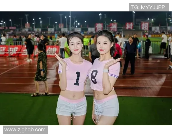 与足球宝贝皮德尔共舞绿茵场探寻激情与梦想的无限可能